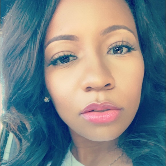 Meet your Posher, Dani - Picture 1 of 1